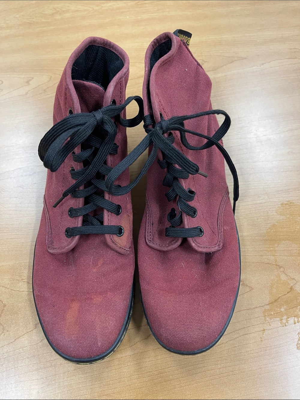 Dr. Martens Women's Burgundy Canvas shoreditch Chukka Boots size 8